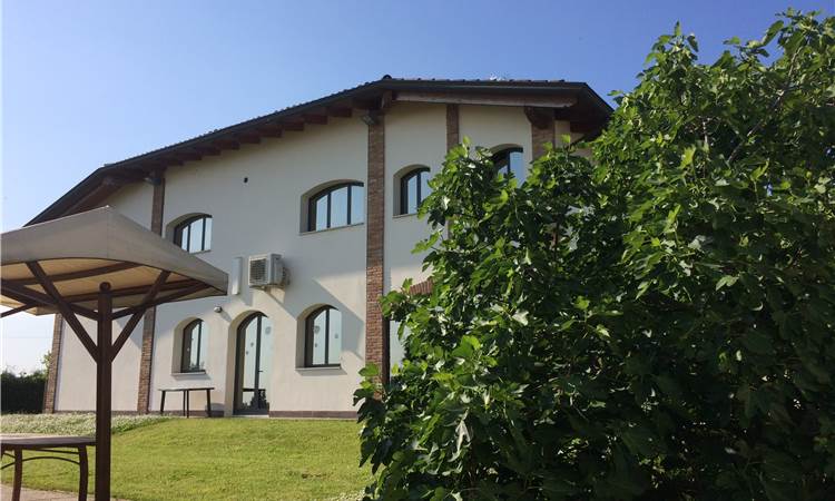Photo 0